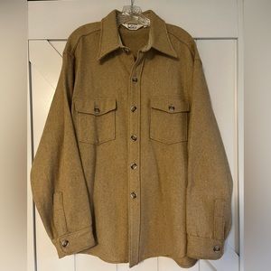 XL Woolrich Men’s tan twill chore shirt / jacket